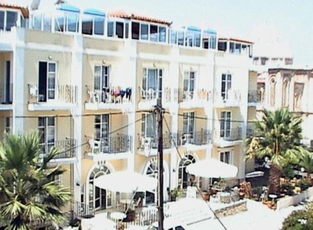 Amanda Hotel Karlovassi Exterior photo