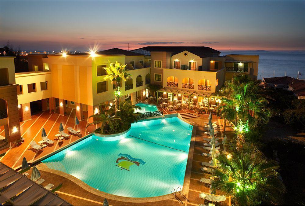 Amanda Hotel Karlovassi Exterior photo
